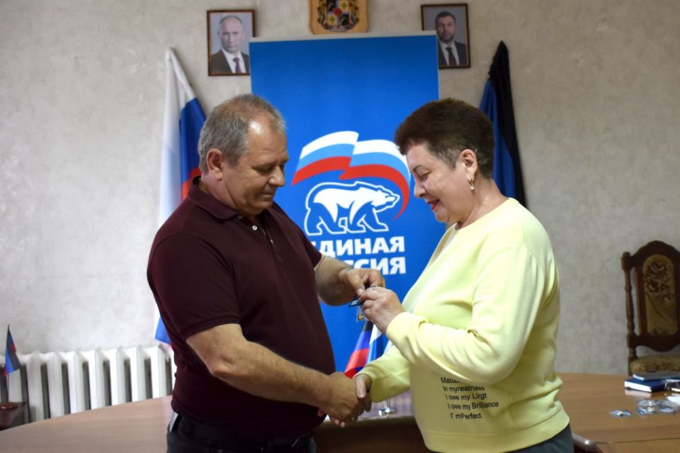 В Кировском пополняются ряды Всероссийской Политической Партии «Единая Россия» В Кировском пополняются ряды Всероссийской Политической Партии «Единая Россия»