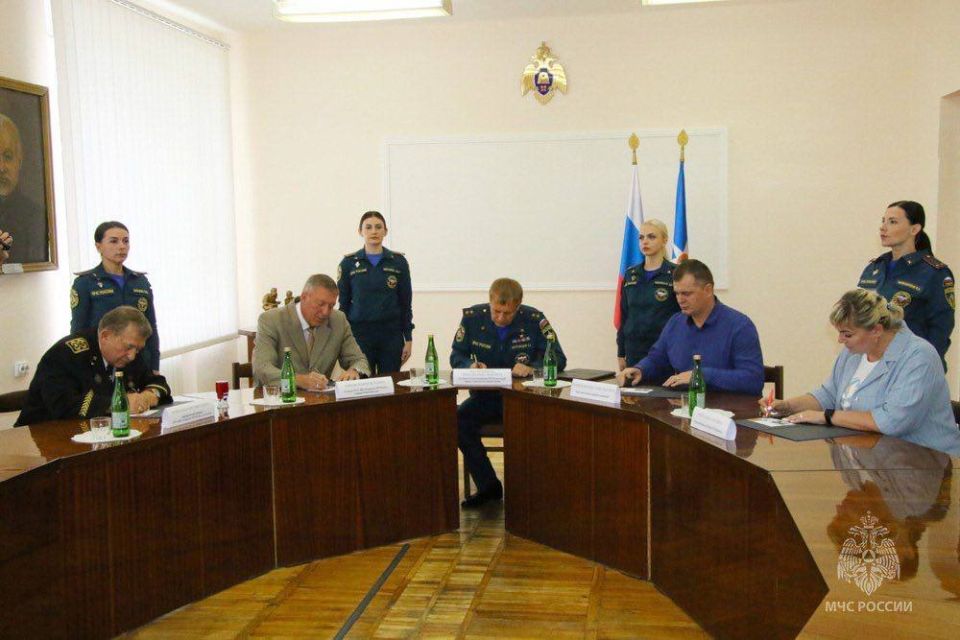 Войти в историю: в НИИ «Респиратор» МЧС России прошла церемония гашения почтовой виньетки Войти в историю: в НИИ «Респиратор» МЧС России прошла церемония гашения почтовой виньетки