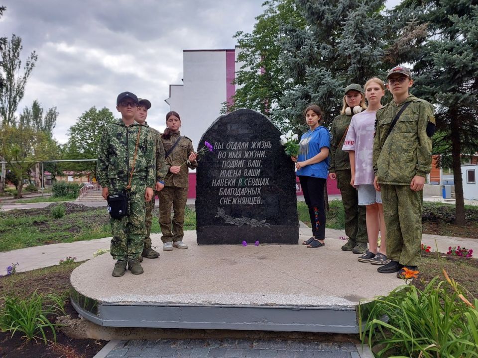 Юным снежнянцам рассказали о героизме и подвигах в годы войны Юным снежнянцам рассказали о героизме и подвигах в годы войны
