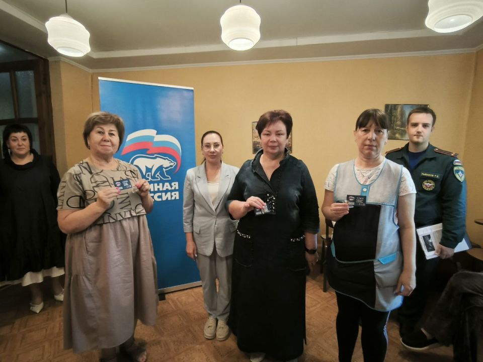 Встречи с трудовым коллективом в Ленинском районе города Донецка продолжаются Встречи с трудовым коллективом в Ленинском районе города Донецка продолжаются