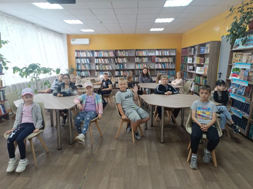 Юные кировчане активно проводят досуг в пришкольных лагерях Юные кировчане активно проводят досуг в пришкольных лагерях