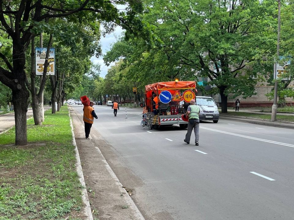 МУП «Простор» ежедневно выполняет все необходимые работы по содержанию городских улиц МУП «Простор» ежедневно выполняет все необходимые работы по содержанию городских улиц