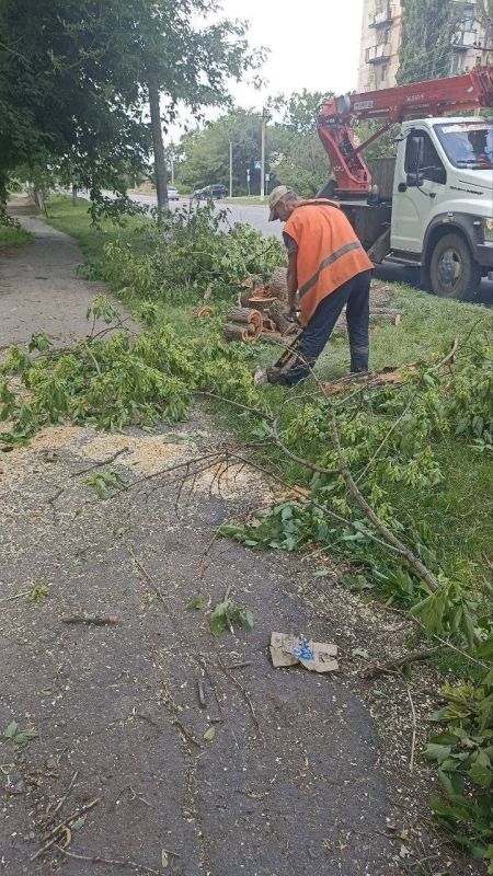 МУП «Простор» ежедневно выполняет все необходимые работы по содержанию городских улиц МУП «Простор» ежедневно выполняет все необходимые работы по содержанию городских улиц
