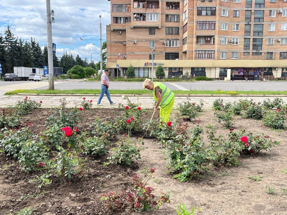 МУП «Простор» ежедневно выполняет все необходимые работы по содержанию городских улиц МУП «Простор» ежедневно выполняет все необходимые работы по содержанию городских улиц
