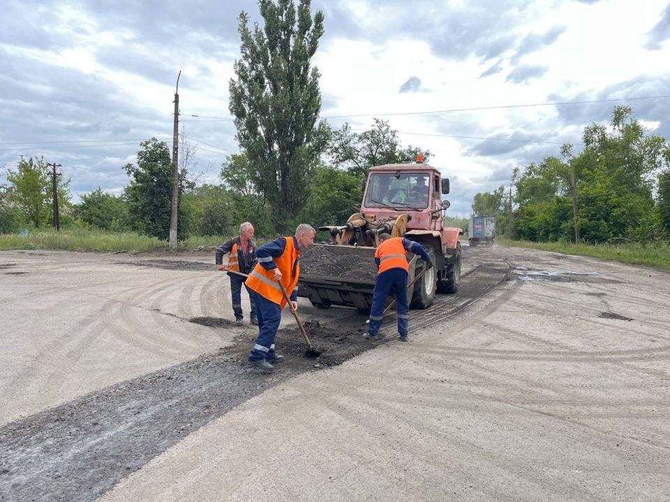 МУП «Простор» ежедневно выполняет все необходимые работы по содержанию городских улиц МУП «Простор» ежедневно выполняет все необходимые работы по содержанию городских улиц