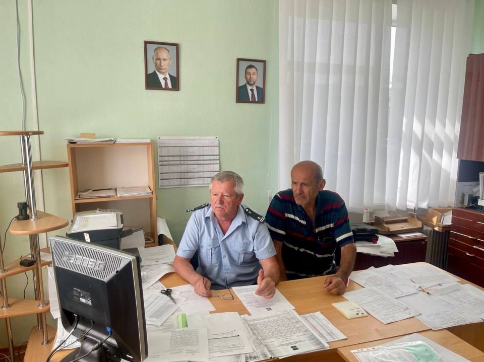 2 июля сотрудники отдела государственного земельного надзора и контроля в области обращения пестицидов и агрохимикатов по ДНР Управления Россельхознадзора по ДНР и ЛНР провели профилактические визиты по инициативе... 2 июля сотрудники отдела государственного земельного надзора и контроля в области обращения пестицидов и агрохимикатов по ДНР Управления Россельхознадзора по ДНР и ЛНР провели профилактические визиты по инициативе...
