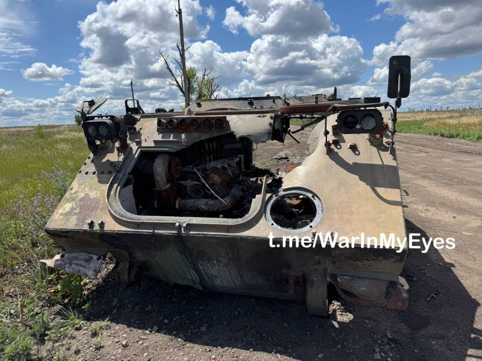 Уничтоженные на Южно-Донецком направлении и вытянутые в тыл 2 ББМ Bushmaster, M113 и Mastiff Уничтоженные на Южно-Донецком направлении и вытянутые в тыл 2 ББМ Bushmaster, M113 и Mastiff