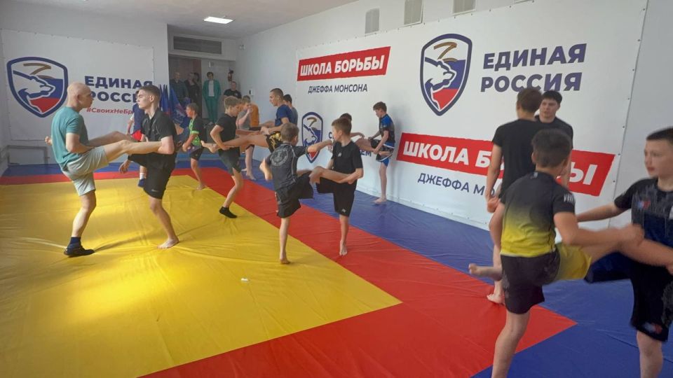 2 июля, в рамках реализации партийного проекта «Детский спорт», состоялась открытая тренировка для юных самбистов 2 июля, в рамках реализации партийного проекта «Детский спорт», состоялась открытая тренировка для юных самбистов