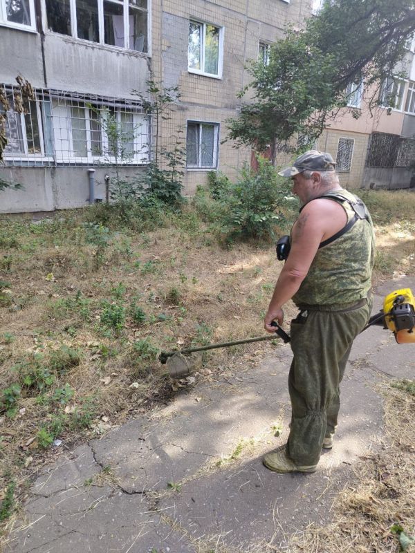 Сегодня, 03.07.2025 года, силами сотрудников жилищно-коммунальных предприятий Пролетарского внутригородского района г. Донецка были выполнены следующие работы: Сегодня, 03.07.2025 года, силами сотрудников жилищно-коммунальных предприятий Пролетарского внутригородского района г. Донецка были выполнены следующие работы: