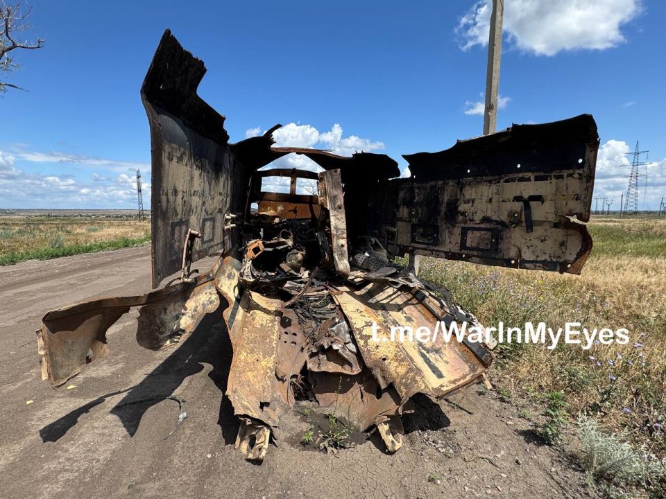 Уничтоженные на Южно-Донецком направлении и вытянутые в тыл 2 ББМ Bushmaster, M113 и Mastiff Уничтоженные на Южно-Донецком направлении и вытянутые в тыл 2 ББМ Bushmaster, M113 и Mastiff