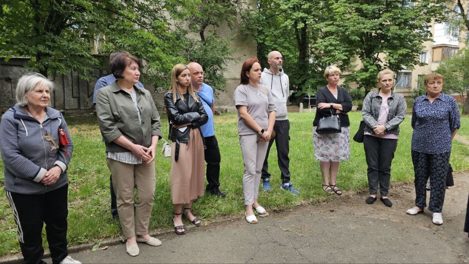 Встреча с населением на подведомственной территории Встреча с населением на подведомственной территории
