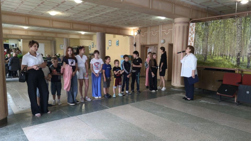 Николай Михайлов: 3 июля принял участие в торжественном открытии кинотеатра в поселке Старобешево, на базе районного центра культуры и досуга имени П.Н. Ангелиной Николай Михайлов: 3 июля принял участие в торжественном открытии кинотеатра в поселке Старобешево, на базе районного центра культуры и досуга имени П.Н. Ангелиной