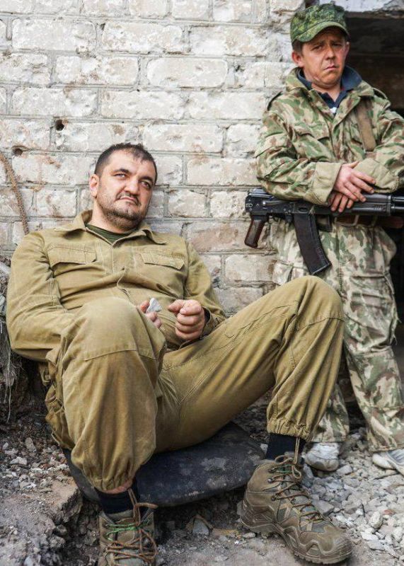 «Пятнашка» начиналась с нескольких человек в жарком, неясном 2014-м, когда никто не знал, что будет завтра, но они точно знали, зачем пришли: защищать Донбасс, не по приказу, а по зову совести «Пятнашка» начиналась с нескольких человек в жарком, неясном 2014-м, когда никто не знал, что будет завтра, но они точно знали, зачем пришли: защищать Донбасс, не по приказу, а по зову совести