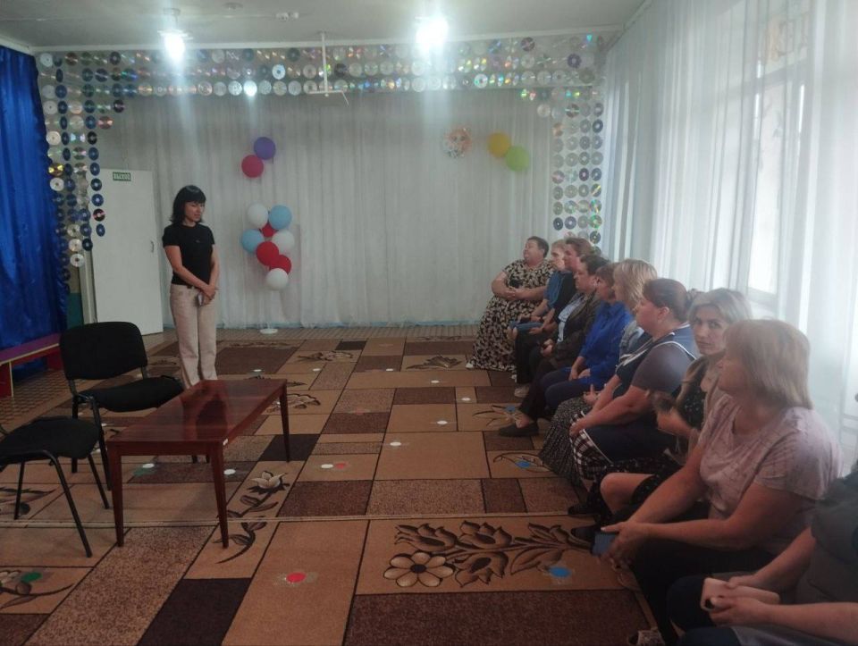 Сегодня заместитель главы Администрации муниципального образования городского округа Харцызск Юлия Михайленко провела встречу с трудовым коллективом ГКДОУ «ДЕТСКИЙ САД №4 г.о. Харцызск» ДНР Сегодня заместитель главы Администрации муниципального образования городского округа Харцызск Юлия Михайленко провела встречу с трудовым коллективом ГКДОУ «ДЕТСКИЙ САД №4 г.о. Харцызск» ДНР