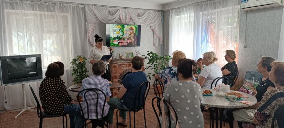 В Советском внутригородском районе, проведено мероприятие, посвященное Дню семьи, любви и верности В Советском внутригородском районе, проведено мероприятие, посвященное Дню семьи, любви и верности