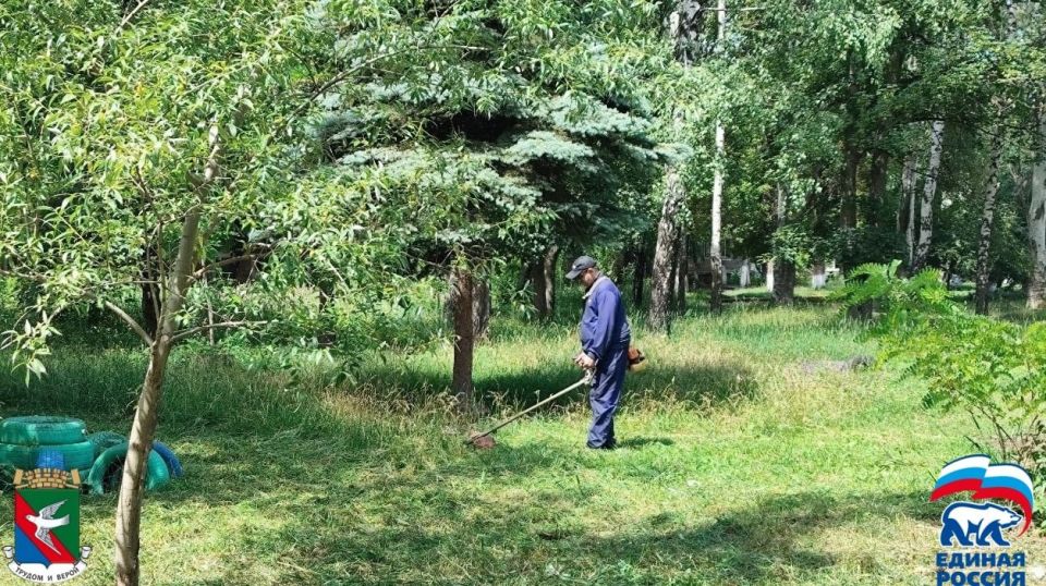 Роман Конев: Горловские активисты и сторонники Единой России участвуют в масштабном партийном проекте по благоустройству Роман Конев: Горловские активисты и сторонники Единой России участвуют в масштабном партийном проекте по благоустройству