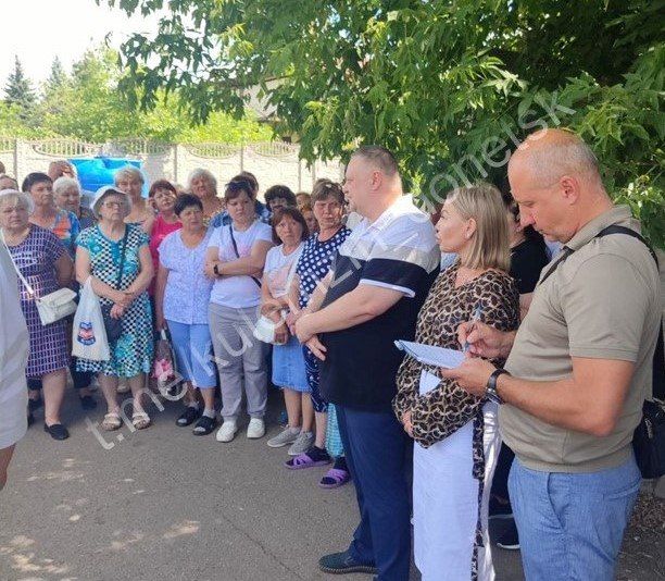 Алексей Кулемзин: Во исполнение поручения Главы Донецкой Народной Республики Дениса Пушилина администрацией городского округа Донецк совместно с Управой Куйбышевского района и с участием представителей Минтранса ДНР...