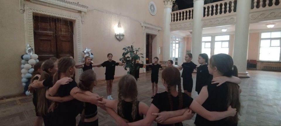 В городе Комсомольское прошло развлекательное мероприятие «День семьи любви и верности» В городе Комсомольское прошло развлекательное мероприятие «День семьи любви и верности»