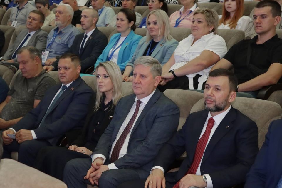 Андрей Чертков: Принял участие в IV-й конференции Донецкого регионального отделения «Единой России» Андрей Чертков: Принял участие в IV-й конференции Донецкого регионального отделения «Единой России»