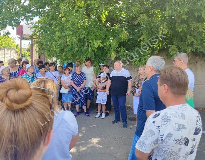 Алексей Кулемзин: Во исполнение поручения Главы Донецкой Народной Республики Дениса Пушилина администрацией городского округа Донецк совместно с Управой Куйбышевского района и с участием представителей Минтранса ДНР... Алексей Кулемзин: Во исполнение поручения Главы Донецкой Народной Республики Дениса Пушилина администрацией городского округа Донецк совместно с Управой Куйбышевского района и с участием представителей Минтранса ДНР...