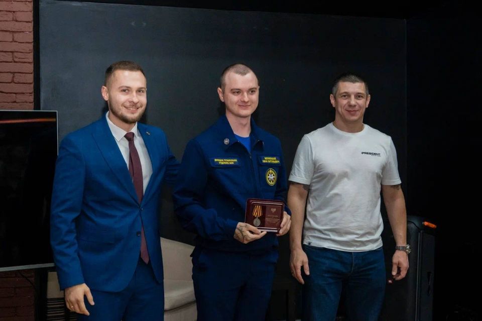 Работа добровольцев Донецкого РО ВСКС отмечена государственными и ведомственными наградами ДНР Работа добровольцев Донецкого РО ВСКС отмечена государственными и ведомственными наградами ДНР
