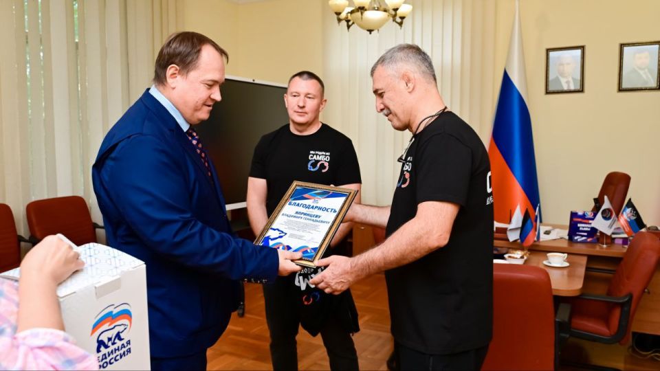 Легендарный самбист СССР ознакомился с экспозицией о западной агрессии Легендарный самбист СССР ознакомился с экспозицией о западной агрессии