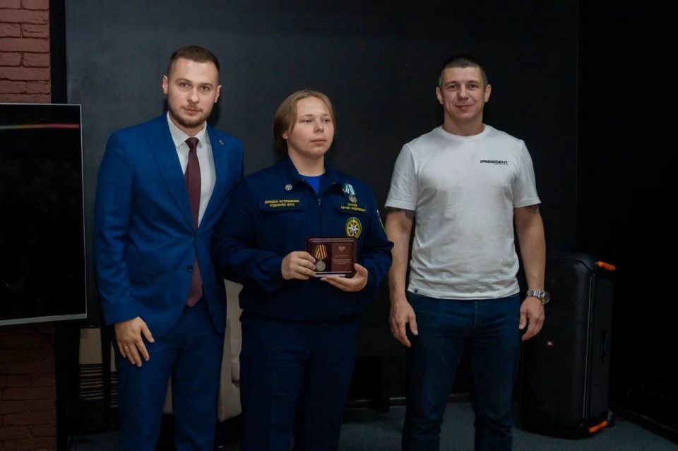 Работа добровольцев Донецкого РО ВСКС отмечена государственными и ведомственными наградами ДНР Работа добровольцев Донецкого РО ВСКС отмечена государственными и ведомственными наградами ДНР