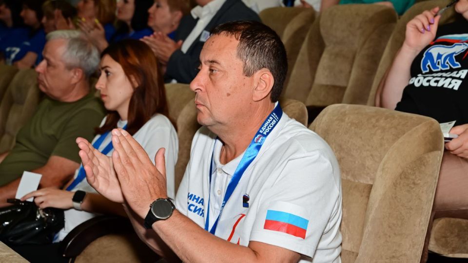 С 1 сентября все донецкие школьники должны выйти на очный режим обучения С 1 сентября все донецкие школьники должны выйти на очный режим обучения