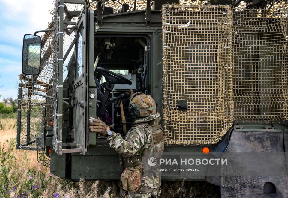 Работа 152-мм колёсной САУ 2С44 «Гиацинт-К» на Покровском направлении Работа 152-мм колёсной САУ 2С44 «Гиацинт-К» на Покровском направлении