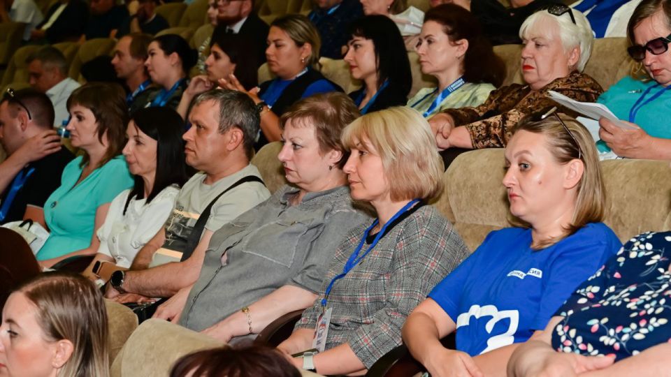 2025-й: 400 километров дорог – построили, еще 450 – должны построить 2025-й: 400 километров дорог – построили, еще 450 – должны построить