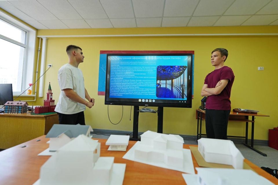 Корпуса «А», «Б» и «В» восстановлены полностью: В Мариуполе завершается возрождение Строительного колледжа Корпуса «А», «Б» и «В» восстановлены полностью: В Мариуполе завершается возрождение Строительного колледжа