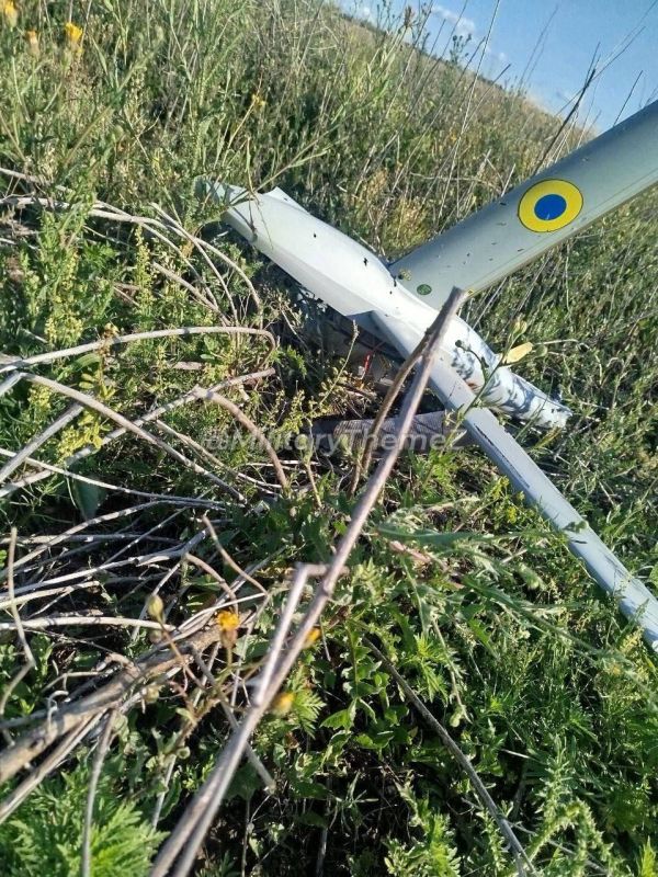 Первое зафиксированное уничтожение украинского БПЛА-камикадзе типа Ланцет "RAM-2x" нашими операторами дронов вблизи н. п. Покровское Донецкой области Первое зафиксированное уничтожение украинского БПЛА-камикадзе типа Ланцет "RAM-2x" нашими операторами дронов вблизи н. п. Покровское Донецкой области