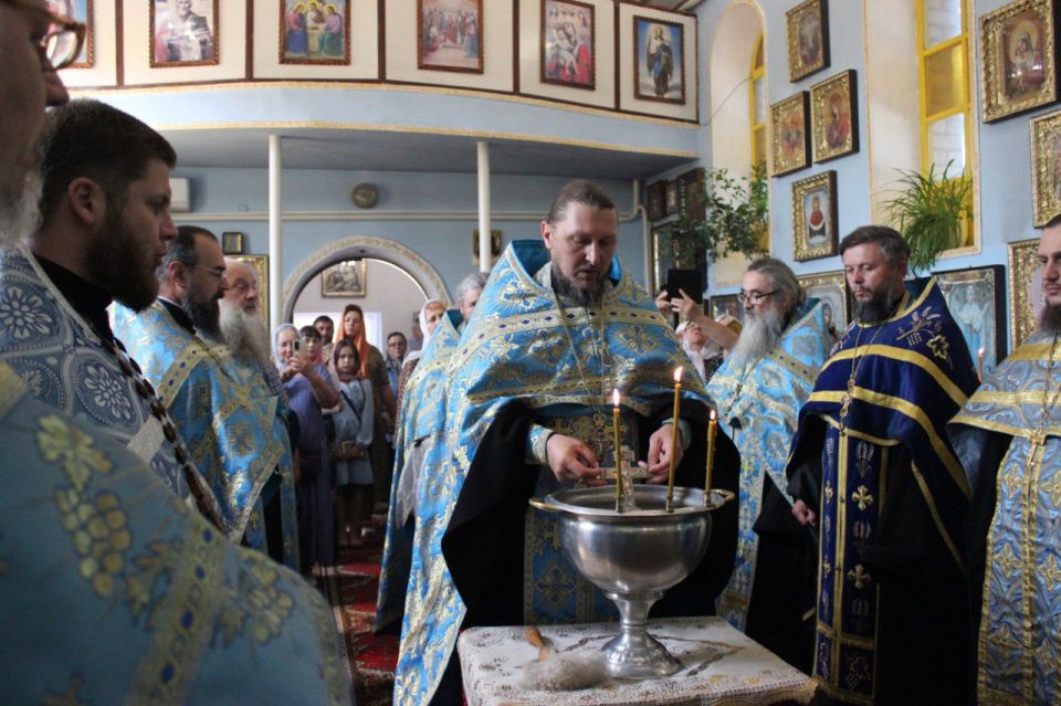 Крестный ход с Иверской иконой Божией Матери прибыл в пгт Крестный ход с Иверской иконой Божией Матери прибыл в пгт