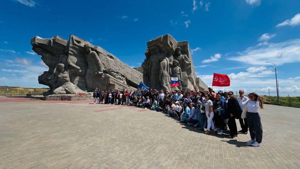 Образование и воспитание подрастающего поколения — это важнейшая задача современного общества Образование и воспитание подрастающего поколения — это важнейшая задача современного общества
