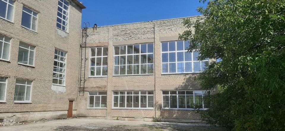 Приморский край отремонтировал школу №24 в Торезе! Новые окна, 250 м пола, обновлённые музей и санузлы — 5 помещений готовы к учёбе Приморский край отремонтировал школу №24 в Торезе! Новые окна, 250 м пола, обновлённые музей и санузлы — 5 помещений готовы к учёбе