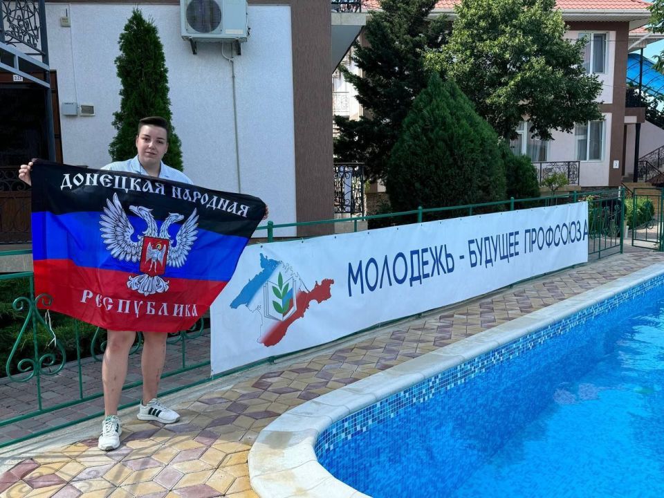 Образование и воспитание подрастающего поколения — это важнейшая задача современного общества Образование и воспитание подрастающего поколения — это важнейшая задача современного общества