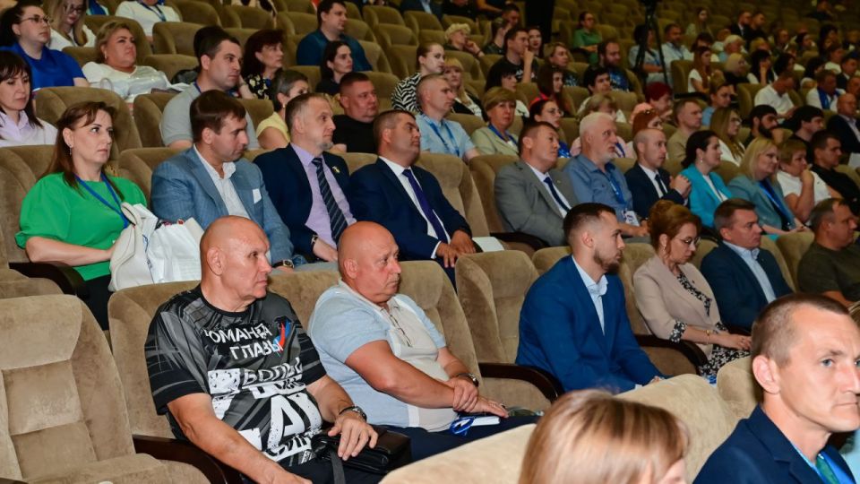 На территории ДНР активно развивается партпроект единороссов «Управдом» На территории ДНР активно развивается партпроект единороссов «Управдом»