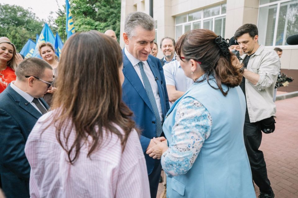 Антон Кольцов: Мариуполь с рабочим визитом посетил Леонид Слуцкий Антон Кольцов: Мариуполь с рабочим визитом посетил Леонид Слуцкий