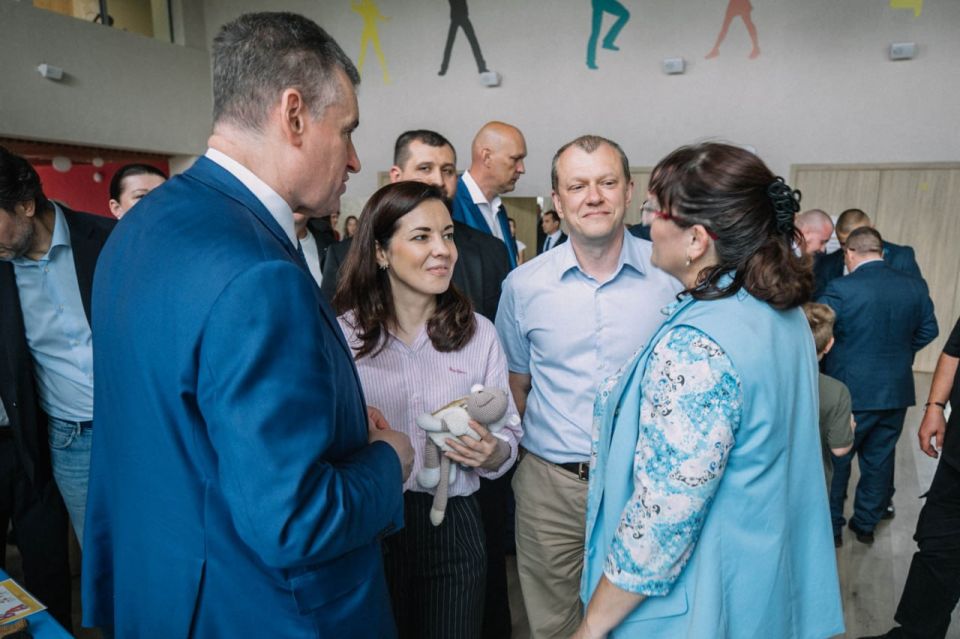 Антон Кольцов: Мариуполь с рабочим визитом посетил Леонид Слуцкий Антон Кольцов: Мариуполь с рабочим визитом посетил Леонид Слуцкий