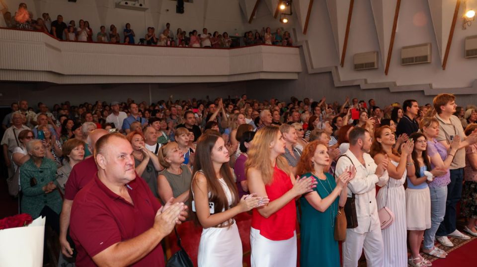 Прощай, сезон!. 6 июля состоялась программа «Утомлённое солнце», которая завершила 93-й концертный сезон Прощай, сезон!. 6 июля состоялась программа «Утомлённое солнце», которая завершила 93-й концертный сезон