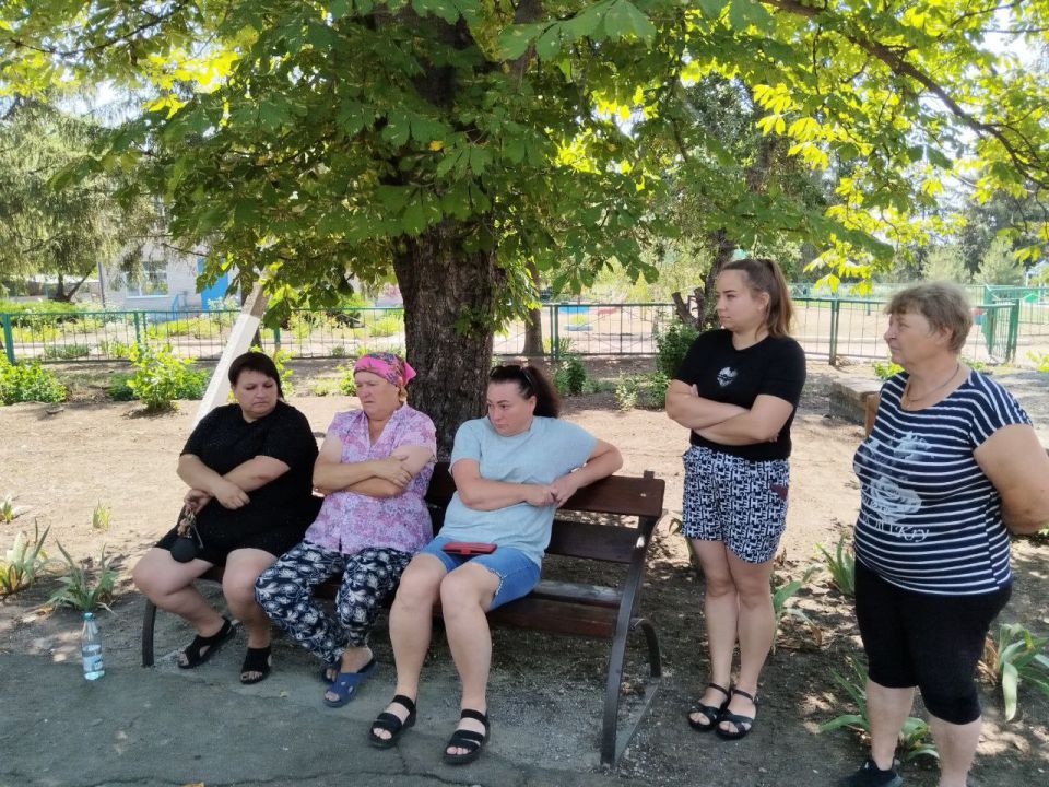 Сегодня Первый заместитель главы Администрации Володарского муниципального округа Дмитрий Владимирович Боровик выездной прием жителей села Новокрасновка Сегодня Первый заместитель главы Администрации Володарского муниципального округа Дмитрий Владимирович Боровик выездной прием жителей села Новокрасновка