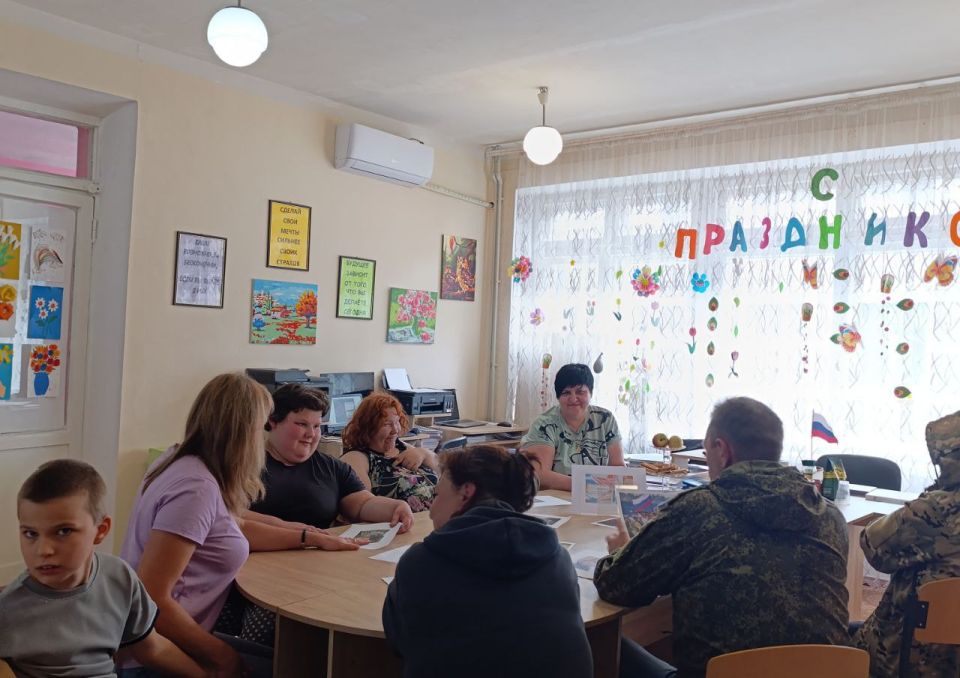 В МБУ "ЦСРСТИДИ" по партийному проекту "Женское движение" прошла встреча участников СВО с детьми с ограниченными возможностями В МБУ "ЦСРСТИДИ" по партийному проекту "Женское движение" прошла встреча участников СВО с детьми с ограниченными возможностями
