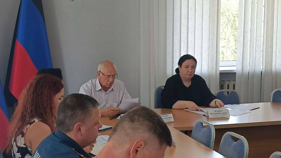 Виктория Жукова: Провела еженедельное аппаратное совещание с руководителями ведомств, а также представителями силовых структур Виктория Жукова: Провела еженедельное аппаратное совещание с руководителями ведомств, а также представителями силовых структур