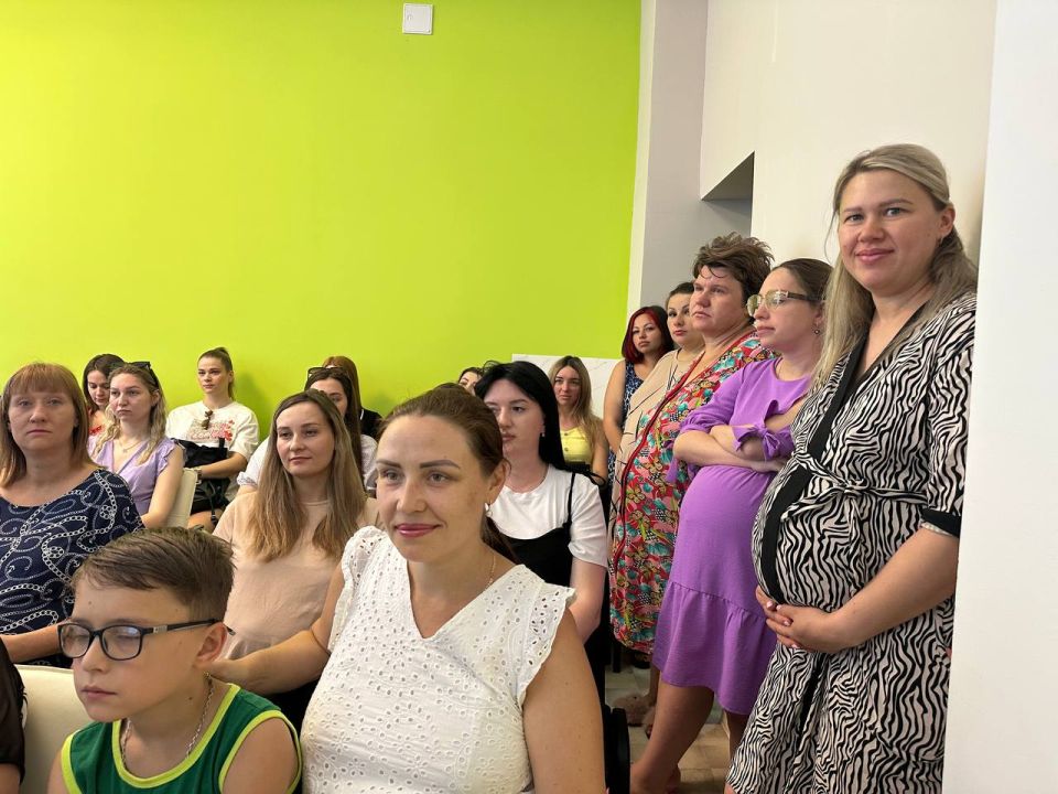 В Макеевке поздравили будущих мам с Днём семьи, любви и верности В Макеевке поздравили будущих мам с Днём семьи, любви и верности