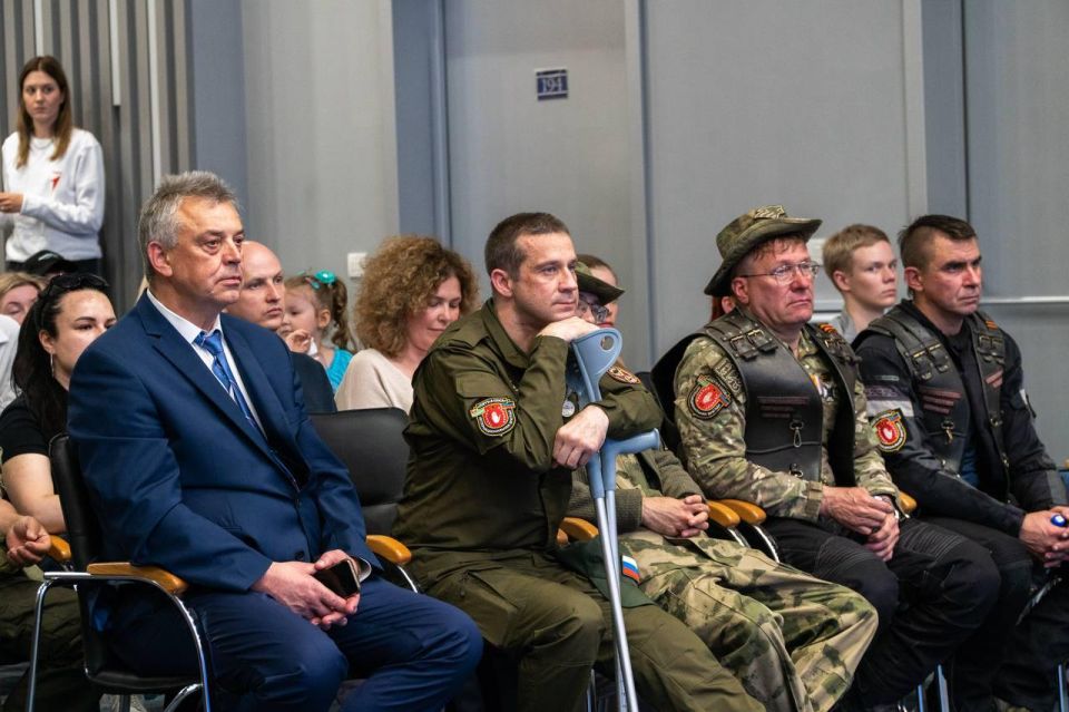 3 июля в историческом парке «Россия – моя история» в Санкт-Петербурге прошло торжественное мероприятие, посвящённое 11-й годовщине интербригады «Пятнашка» 3 июля в историческом парке «Россия – моя история» в Санкт-Петербурге прошло торжественное мероприятие, посвящённое 11-й годовщине интербригады «Пятнашка»
