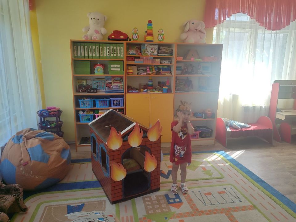 В дошкольном подразделении ГБОУ "Светлодарский УВК" прошло увлекательное и познавательное мероприятие, посвящённое пожарной безопасности по мотивам сказки С. Я. Маршака "Кошкин дом" В дошкольном подразделении ГБОУ "Светлодарский УВК" прошло увлекательное и познавательное мероприятие, посвящённое пожарной безопасности по мотивам сказки С. Я. Маршака "Кошкин дом"