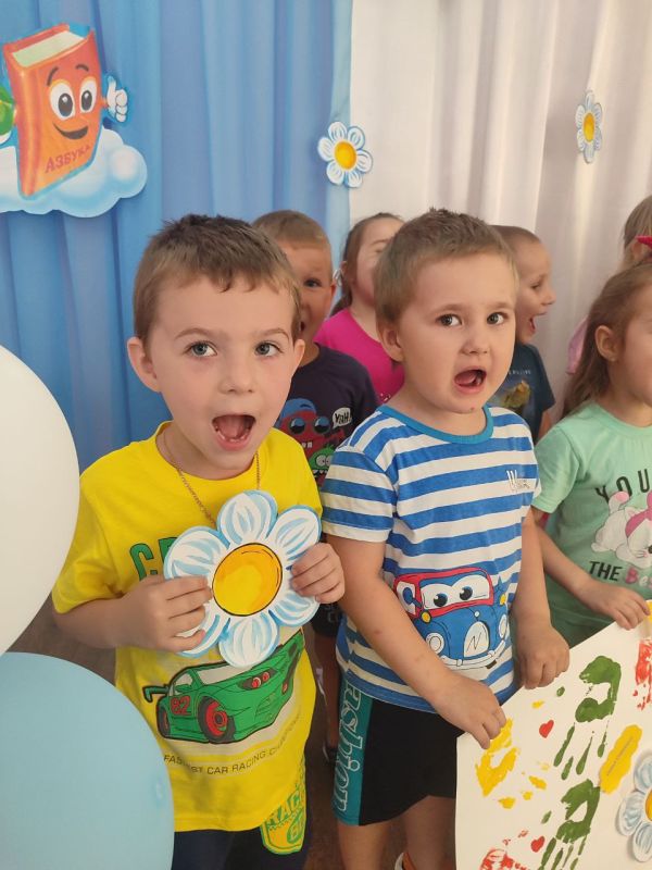 8 июля в ГКДОУ "Радуга" отметили День семьи, любви и верности 8 июля в ГКДОУ "Радуга" отметили День семьи, любви и верности