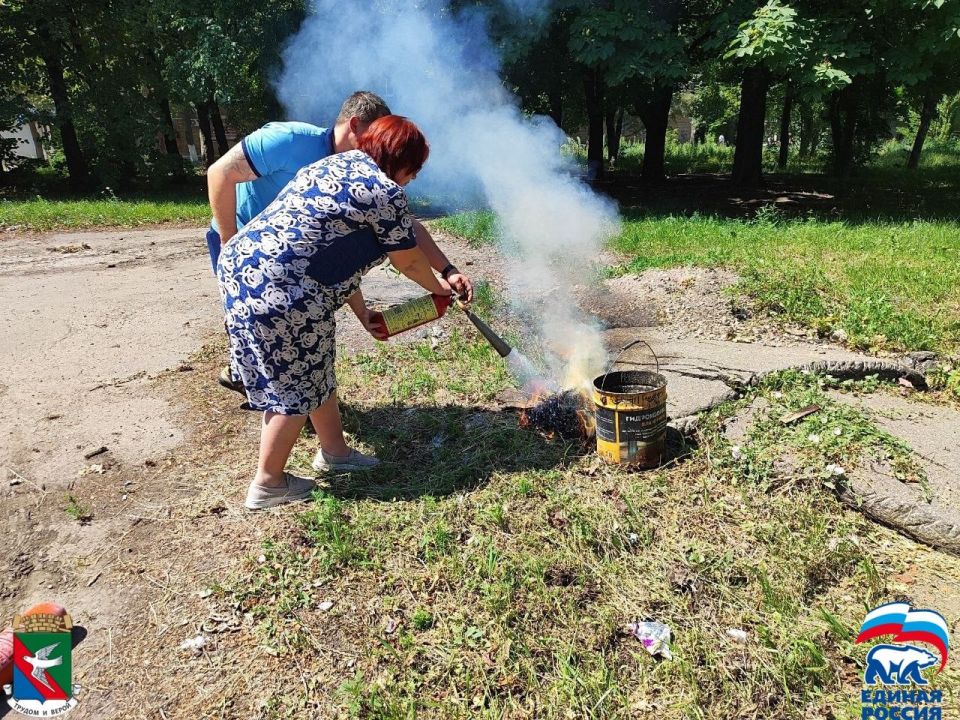 Тренировка по использованию средств тушения пожаров в Калининском внутригородском районе города Горловка Тренировка по использованию средств тушения пожаров в Калининском внутригородском районе города Горловка