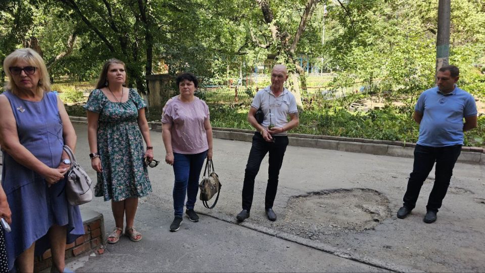 Встреча с населением на подведомственной территории Встреча с населением на подведомственной территории