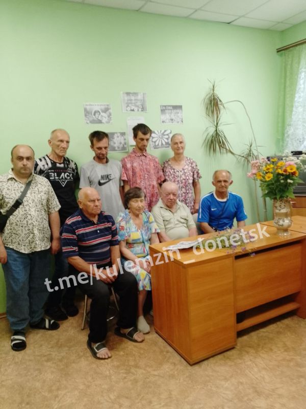 Литературный час, посвященный Дню семьи, любви и верности провели в «Донецком Приюте для Бездомных Лиц», где присутствующим рассказали об истоках праздника, уходящих корнями в древнерусскую историю Литературный час, посвященный Дню семьи, любви и верности провели в «Донецком Приюте для Бездомных Лиц», где присутствующим рассказали об истоках праздника, уходящих корнями в древнерусскую историю